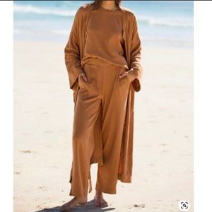 Free People - Golden Sands Three Piece Set in peach -  size Large